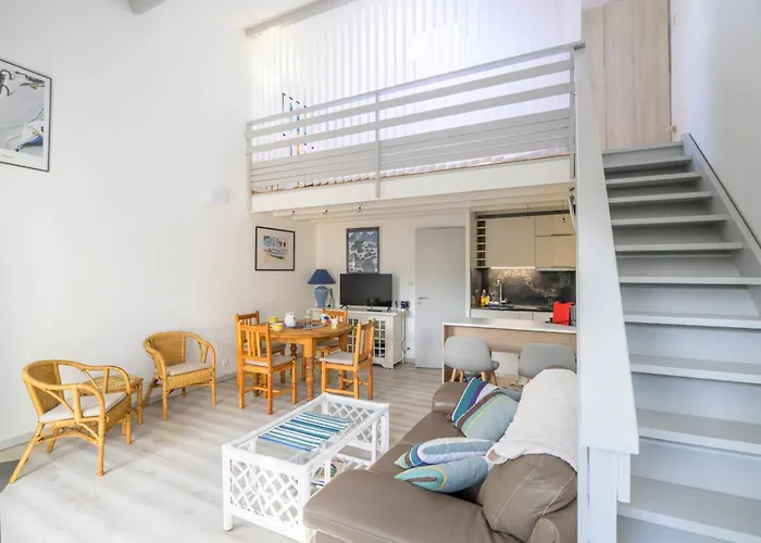 Lovely Triplex With Terrace & Garden Near Ocean Moliets-et-Maa